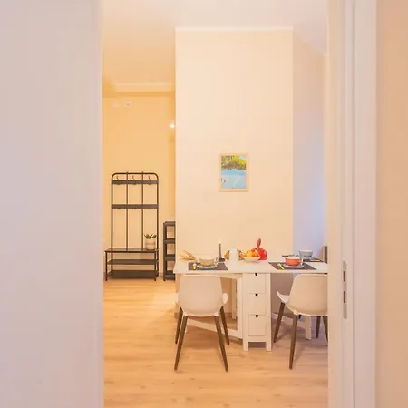 Simar Nearby S G Train Station By Rent 公寓 *