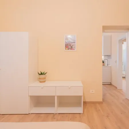 Διαμέρισμα Simar Nearby Sg Train Station By Rent *