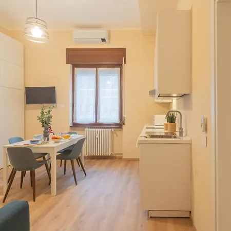 Simar Nearby S G Train Station By Rent Como