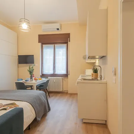 Simar Nearby S G Train Station By Rent *