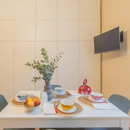 Apartment Simar Nearby Sg Train Station By Rent *