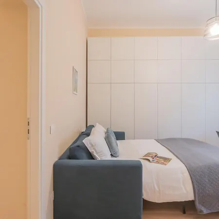 Simar Nearby S G Train Station By Rent Apartment Como