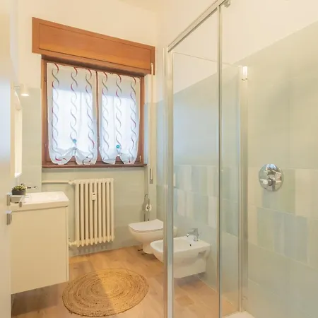 Simar Nearby S G Train Station By Rent *