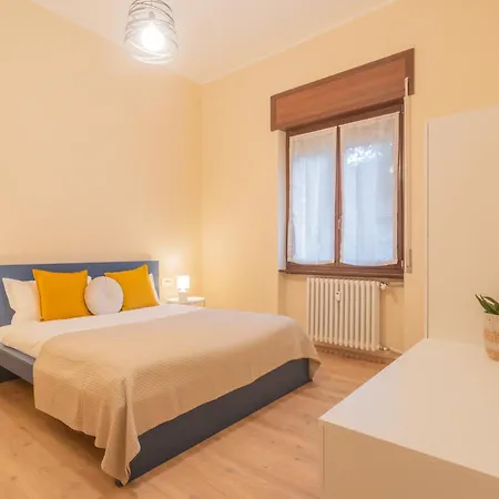 Simar Nearby S G Train Station By Rent * Como