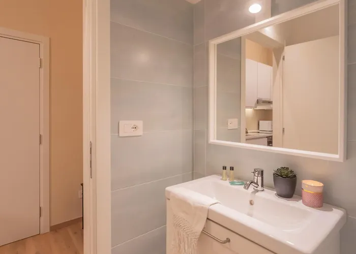 Simar Nearby S G Train Station By Rent Apartment Como