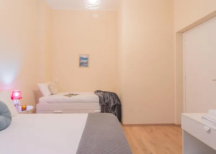 Simar Nearby Sg Train Station Apartamento *