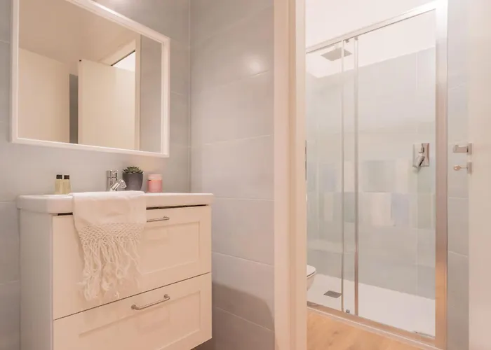 Simar Nearby Sg Train Station Апартаменты Комо
