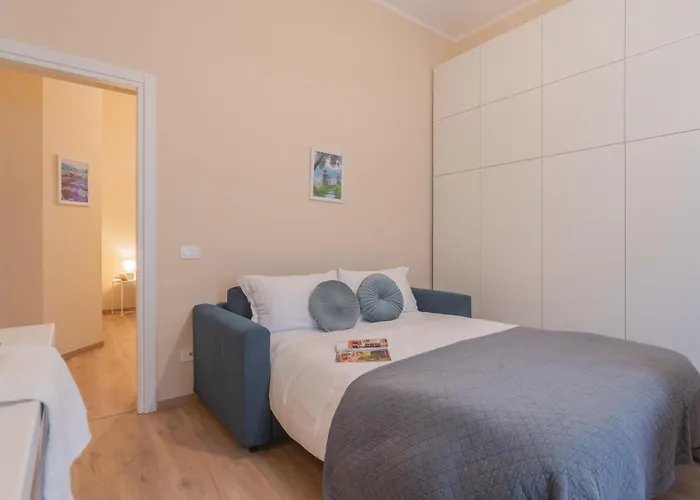 Simar Nearby S G Train Station By Rent Como