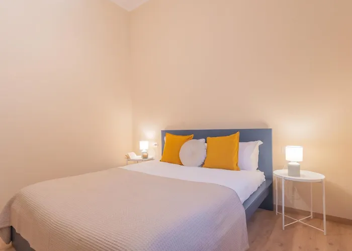 Апартаменты Simar Nearby Sg Train Station *