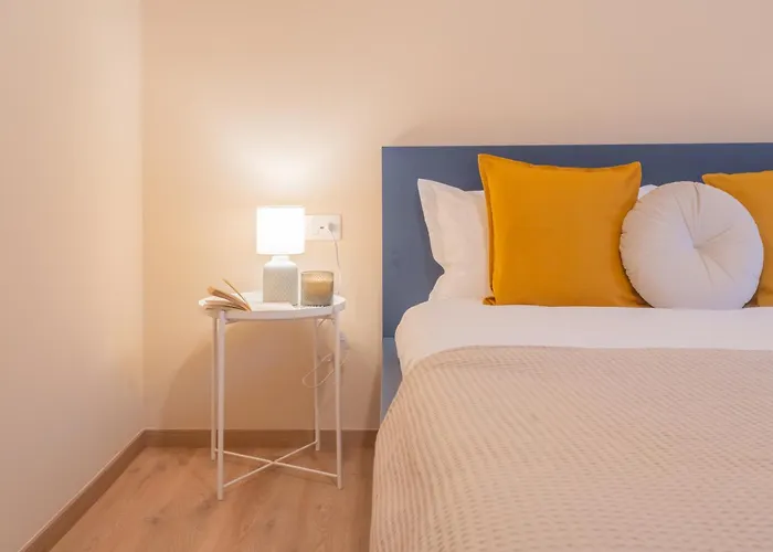 Apartment Simar Nearby S G Train Station By Rent Como