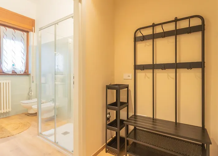 Simar Nearby S G Train Station By Rent *