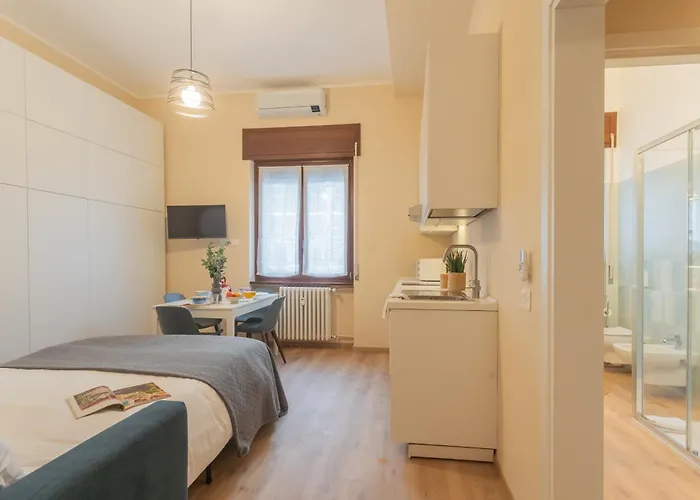 Simar Nearby S G Train Station By Rent *