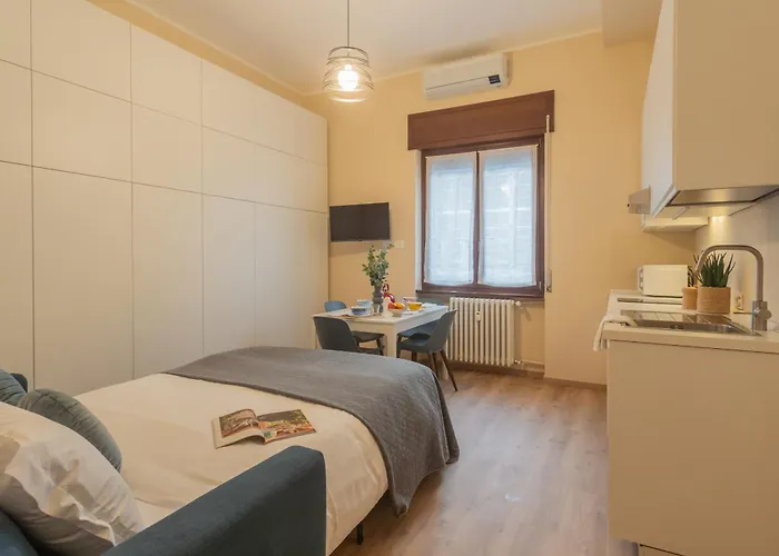 Simar Nearby S G Train Station By Rent