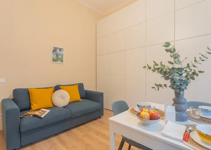 Simar Nearby S G Train Station By Rent Como