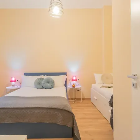 Simar Nearby S G Train Station By Rent * كومو