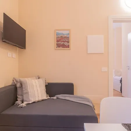 Simar Nearby S G Train Station By Rent شقة *