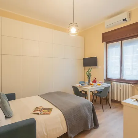 Simar Nearby S G Train Station By Rent كومو